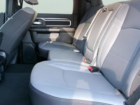 Used 2024 RAM 2500 Big Horn w/ Bed Utility Group image 10