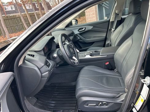 Certified 2025 Acura TLX w/ Technology Package image 15