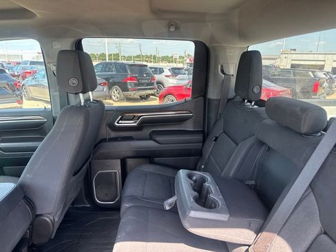 Used 2023 Chevrolet Silverado 1500 LT AWD/4WD image 33