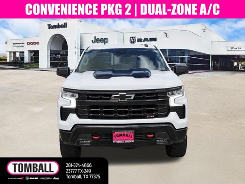 Used 2024 Chevrolet Silverado 1500 LT Trail Boss w/ Convenience Package II AWD/4WD image 2