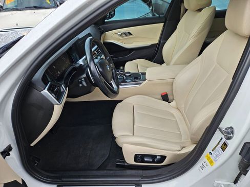 Used 2020 BMW 330i Sedan w/ Convenience Package image 11