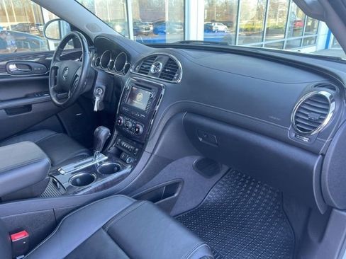 Used 2017 Buick Enclave Premium image 26