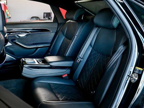Used 2022 Audi S8 w/ S8 Comfort Plus Package image 20