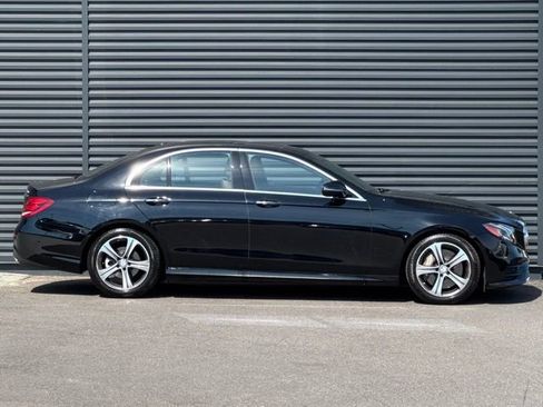 Used 2017 Mercedes-Benz E 300 4MATIC image 8