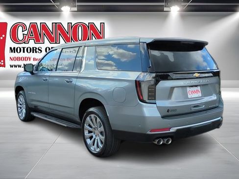 New 2026 Chevrolet Suburban Premier RWD image 7