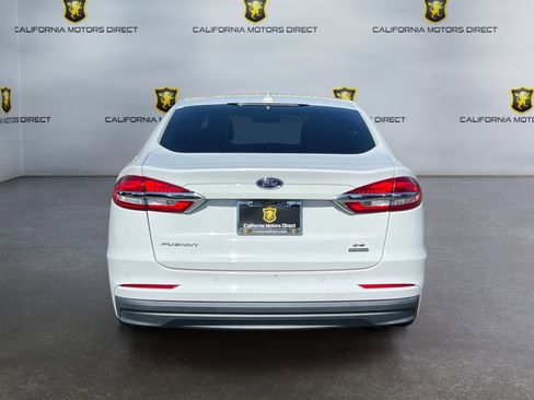 Used 2020 Ford Fusion SE FWD image 4