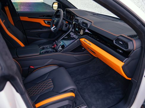Used 2024 Lamborghini Urus S AWD/4WD image 30