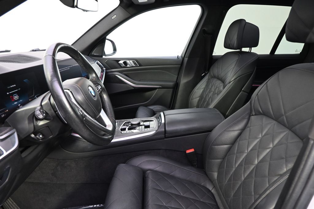 Used 2024 BMW X5 xDrive40i AWD/4WD image 13