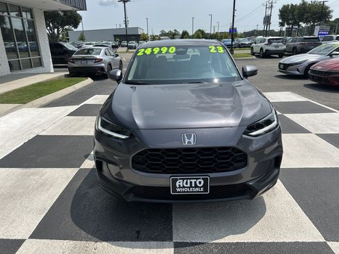 Used 2023 Honda HR-V LX image 2