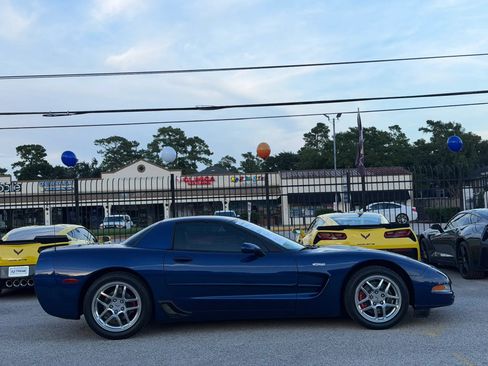 Used 2004 Chevrolet Corvette Z06 w/ Z06 Preferred Equipment Group RWD image 11