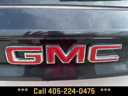 Used 2026 GMC Acadia Elevation w/ Elevation Premium Package FWD image 39