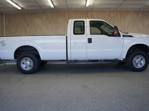 Used 2014 Ford F250 XL w/ Power Equipment Group image 6