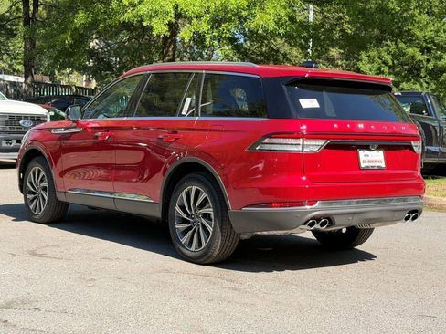 New 2026 Lincoln Aviator AWD image 3