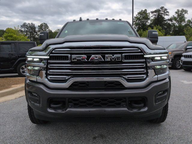Used 2026 RAM 4500 4x4 Crew Cab DRW w/ Laramie Trim Package image 9