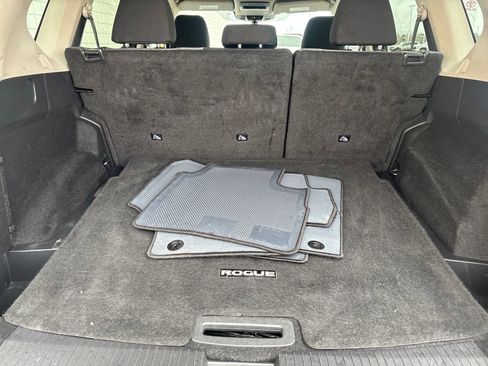 Used 2023 Nissan Rogue SV image 30