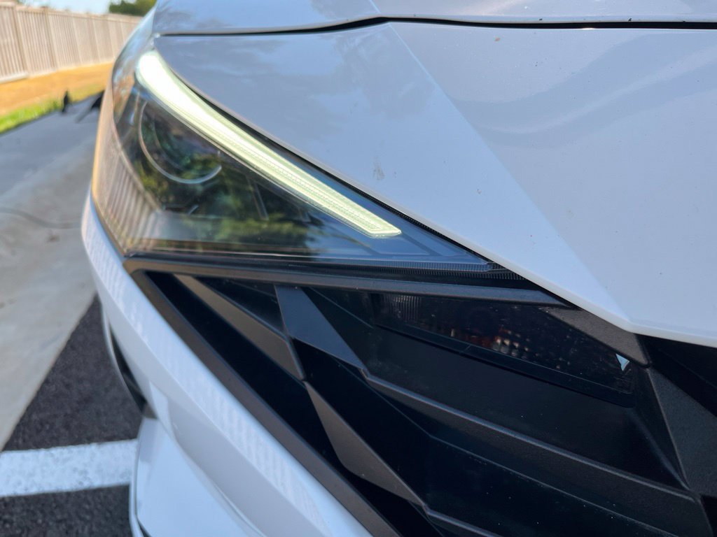 Used 2023 Hyundai Elantra SE FWD image 9