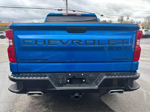 Used 2023 Chevrolet Silverado 1500 Custom Trail Boss w/ LPO, Dark Essentials Package AWD/4WD image 11