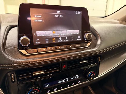 Used 2021 Nissan Rogue SV FWD image 19