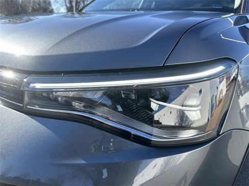 New 2026 Volkswagen Taos SE image 9