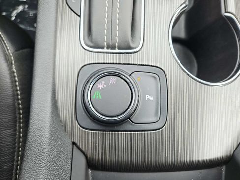 Used 2019 GMC Acadia SLT FWD image 32