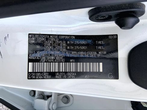 Used 2020 Lexus LX 570 4WD w/ Luxury Package image 36