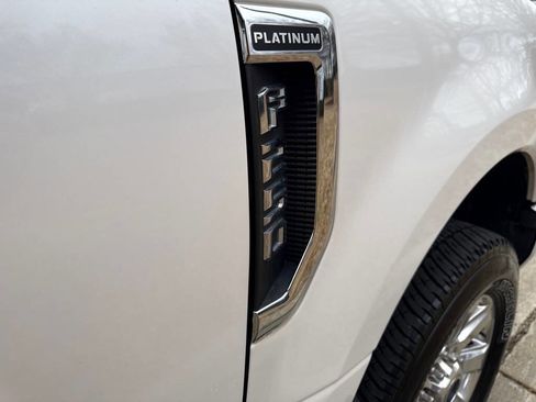 Used 2017 Ford F250 Platinum w/ Platinum Ultimate Package image 8