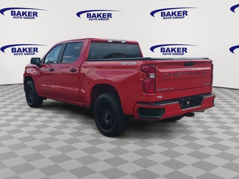 Used 2019 Chevrolet Silverado 1500 Custom w/ Custom Value Package AWD/4WD image 5