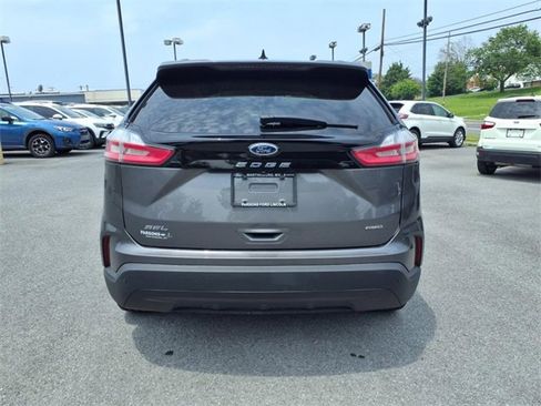 Used 2022 Ford Edge SEL w/ Sport Appearance Package image 5