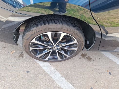 Used 2017 Toyota Corolla SE image 11