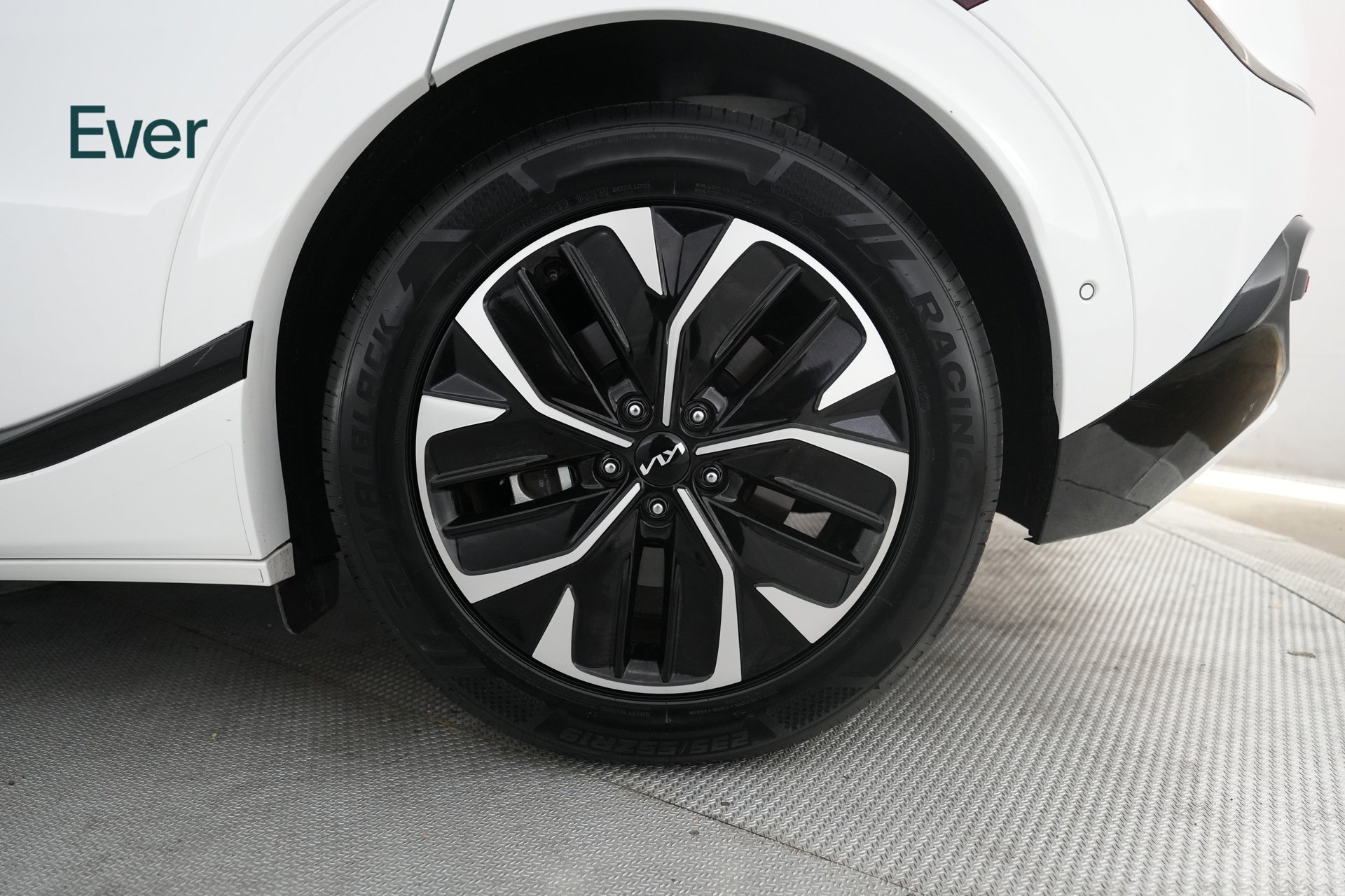Used 2024 Kia EV6 GT-Line RWD image 9