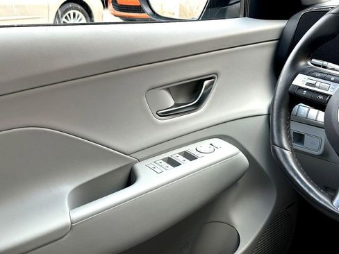 Used 2025 Hyundai Kona Limited image 29