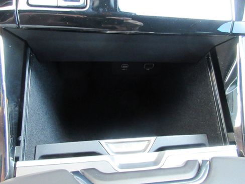 Used 2024 Land Rover Range Rover Sport SE AWD/4WD image 70