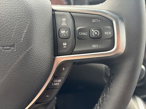 New 2026 RAM 1500 4x4 Crew Cab image 27