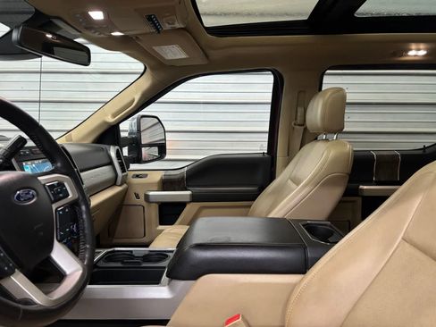 Used 2019 Ford F250 Lariat w/ Lariat Ultimate Package AWD/4WD image 23