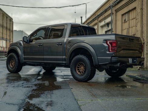 Used 2017 Ford F150 Raptor w/ Equipment Group 802A Luxury image 12