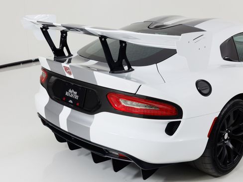 Used 2016 Dodge Viper ACR w/ Extreme Aero Package RWD image 79