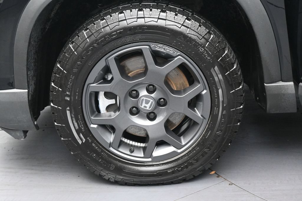 Used 2025 Honda Pilot TrailSport image 38
