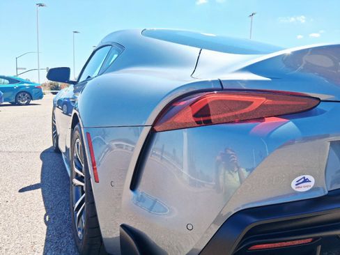 Used 2021 Toyota Supra w/ Safety & Technology Package RWD image 11