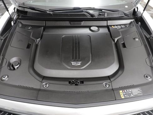 Used 2024 Cadillac Lyriq Tech w/ Driver Assist Package AWD/4WD image 25