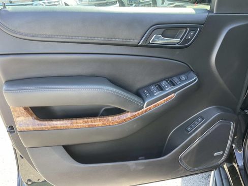 Used 2018 Chevrolet Tahoe Premier AWD/4WD image 36
