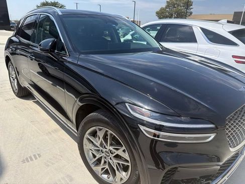 Used 2025 Genesis GV70 2.5T w/ Advanced Package AWD/4WD image 2