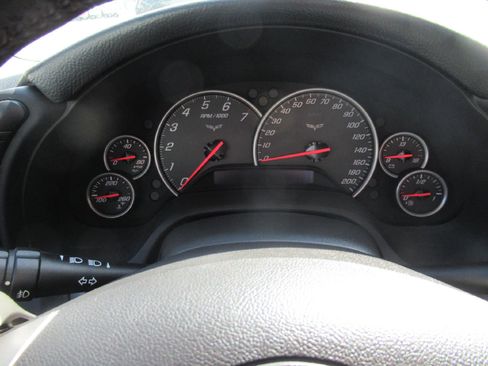 Used 2010 Chevrolet Corvette Grand Sport w/ Preferred Equipment Group RWD image 11