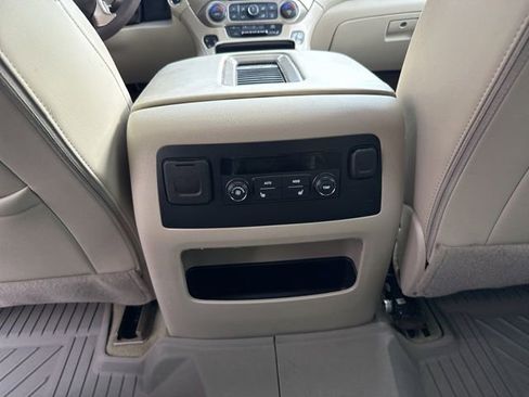 Used 2017 GMC Yukon Denali image 27