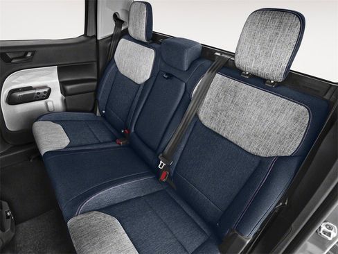 Used 2023 Ford Maverick XLT image 8