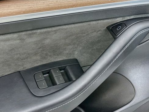 Used 2023 Tesla Model 3 Standard Range RWD image 15