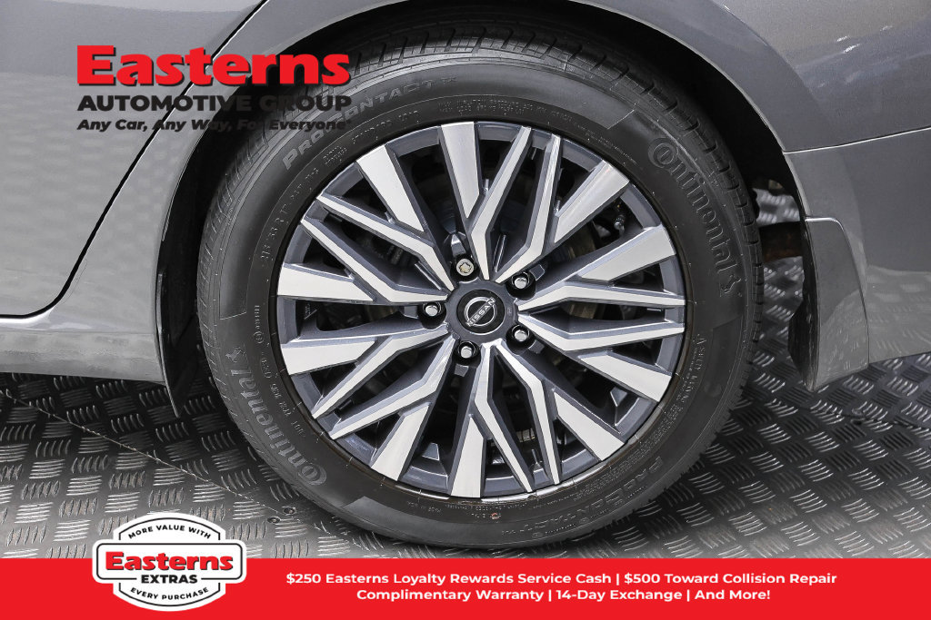 Used 2023 Nissan Altima 2.5 SV FWD image 9