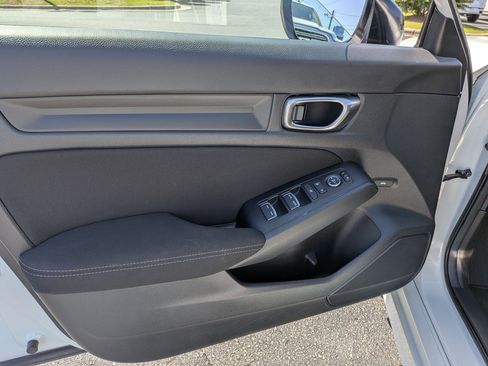 Used 2025 Honda Civic Sport image 10