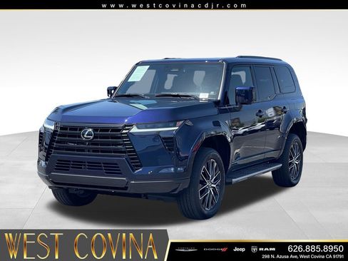 Used 2026 Lexus GX 550 w/ Cold Area Package AWD/4WD image 3