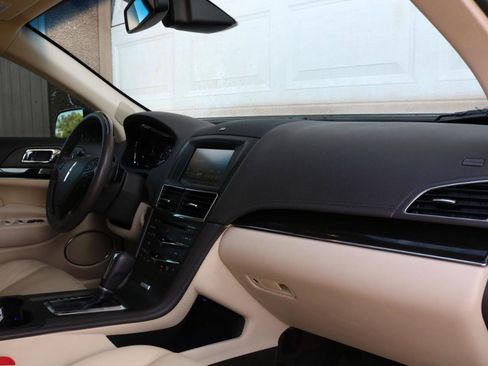 Used 2015 Lincoln MKT AWD w/ Equipment Group 201A image 50