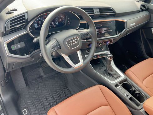 Certified 2025 Audi Q3 2.0T Premium Plus w/ Premium Plus Package image 4